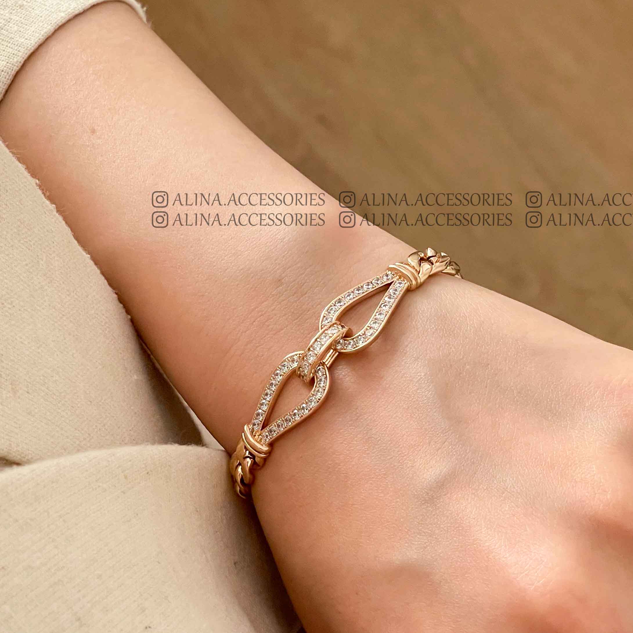 دستبند کارتیه سگک نگین دار ژوپینگ 1