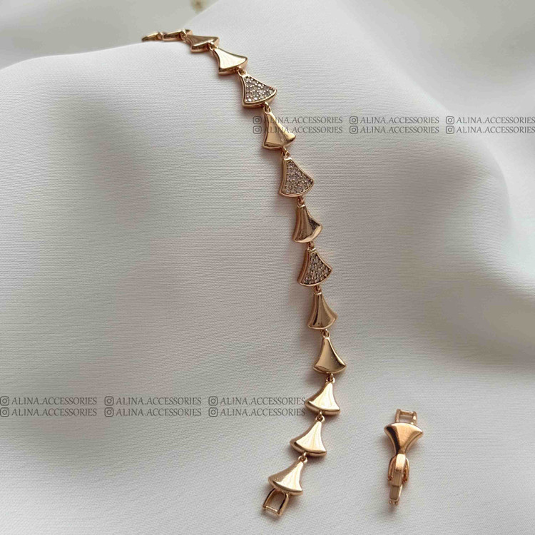 دستبند طرح زنگوله نگین دار ژوپینگ 1