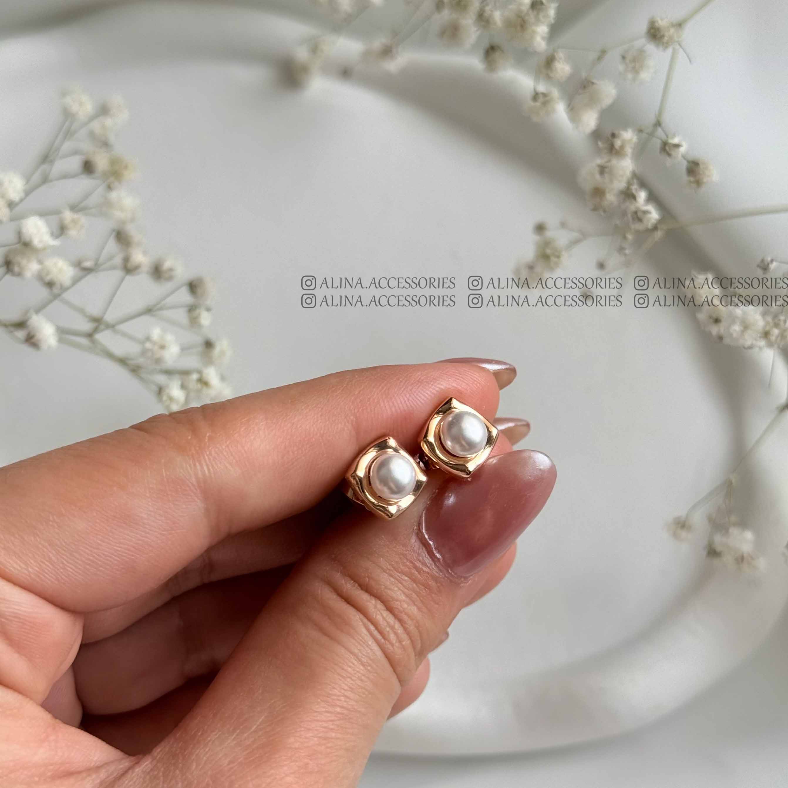 گوشواره میخی مربع و مروارید ژوپینگ