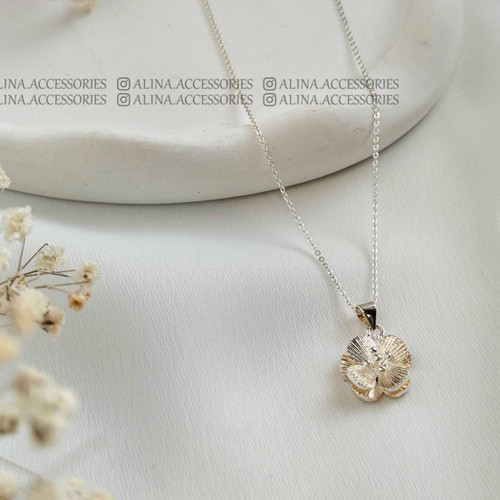 گردنبند گل نقره