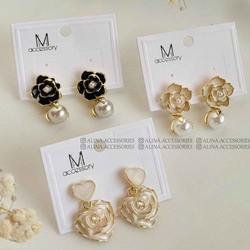 کالکشن گوشواره میخی میناکاری