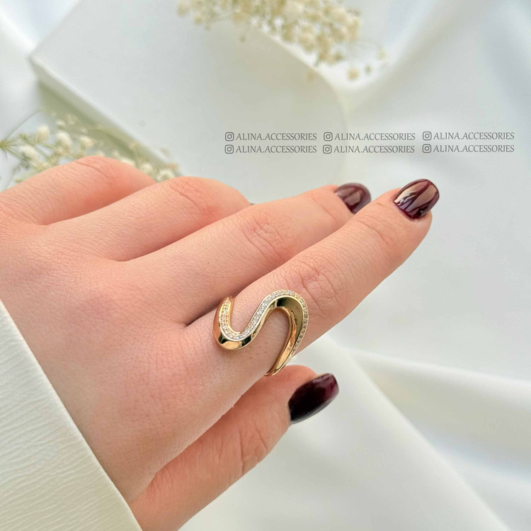 انگشتر مینیمال دفرمه نگین دار