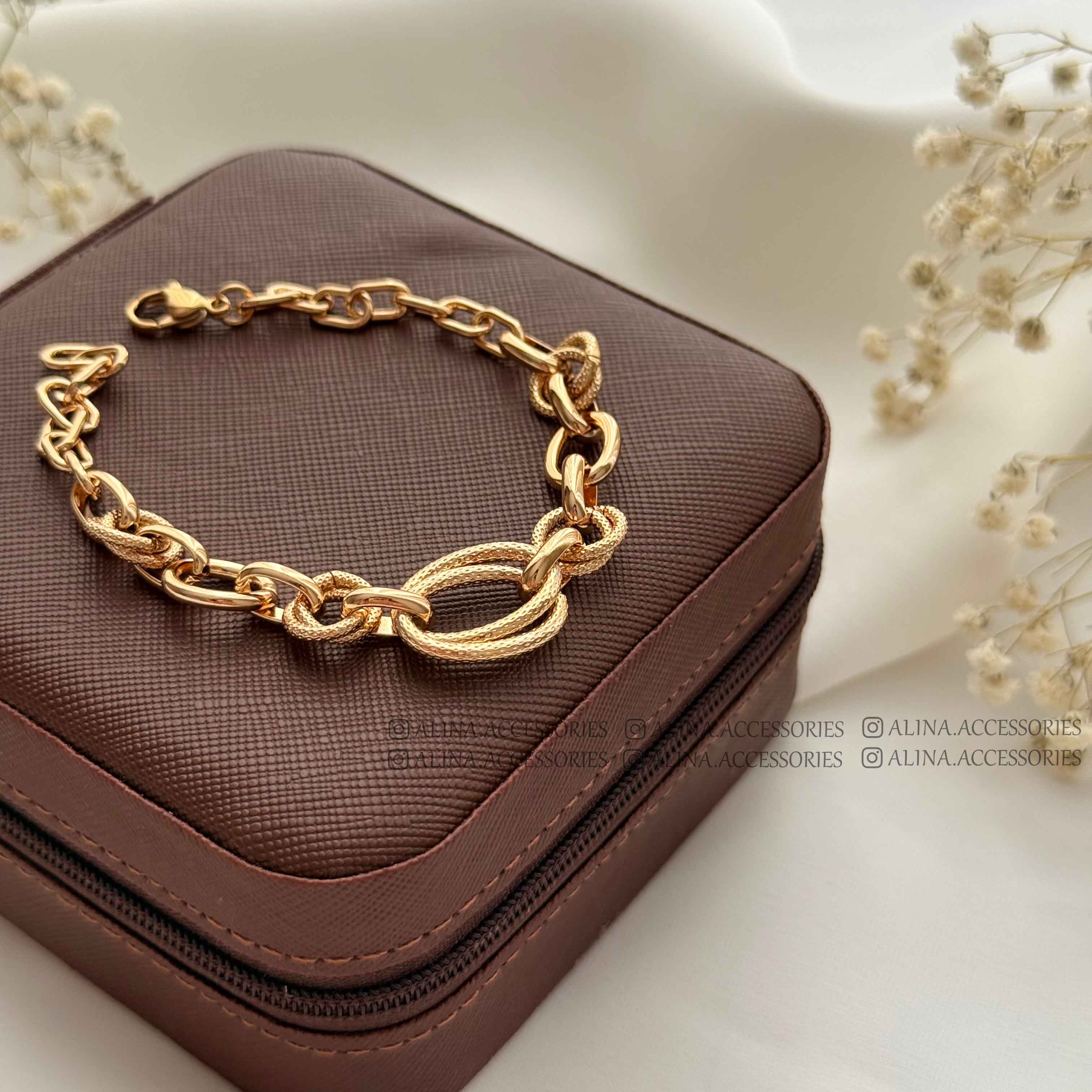 دستبند کارتیه حلقه وسط بیضی ژوپینگ